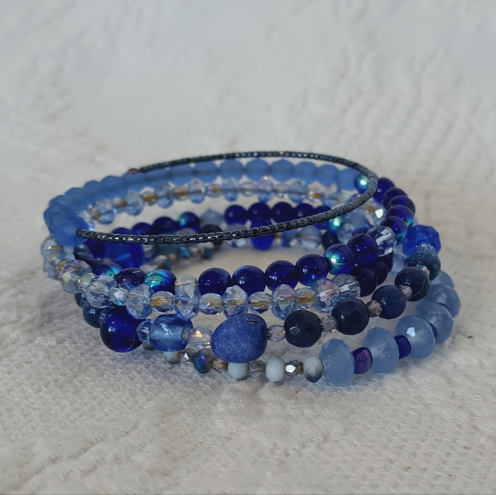 Hand Crafted Blue Crystal Beaded Bracelet Memory Wire Multi Strand Plus Colorful - Picture 2 of 7